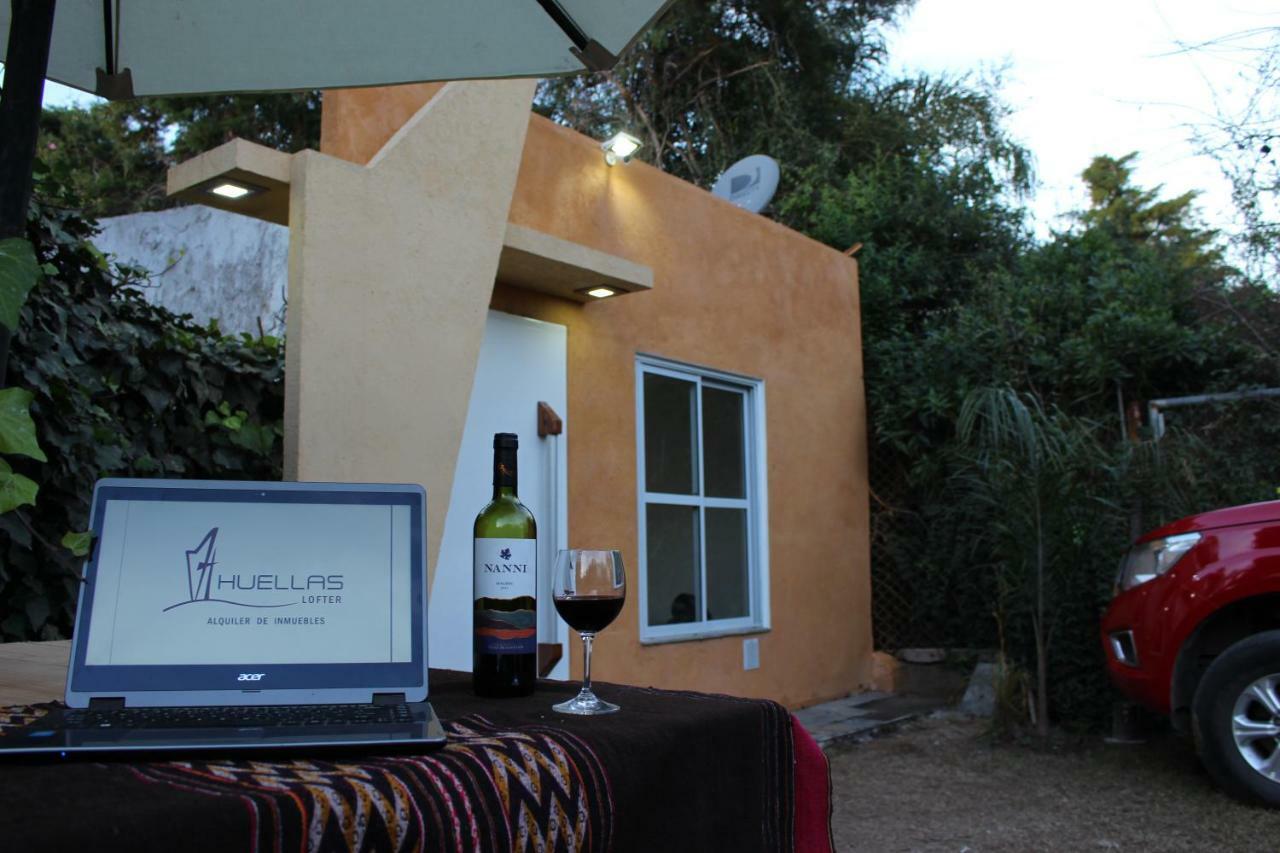 Huellas Lofter La Rioja Luaran gambar